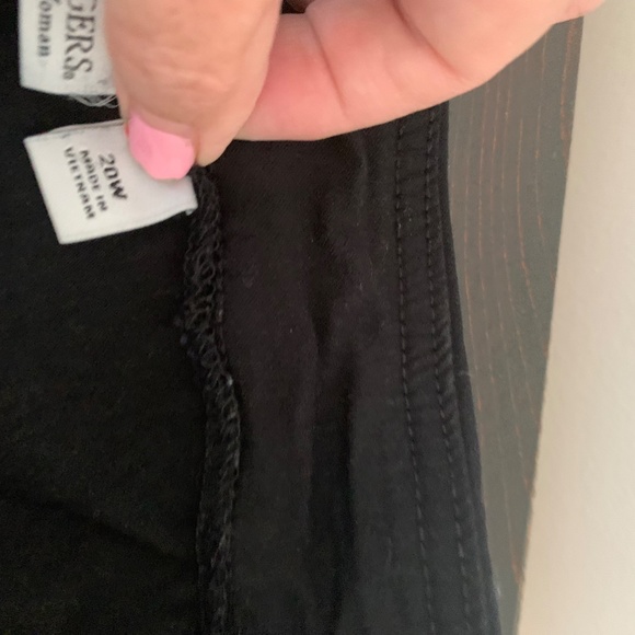 Kim Rogers Black Skort, 20W, Great condition - Picture 3 of 5